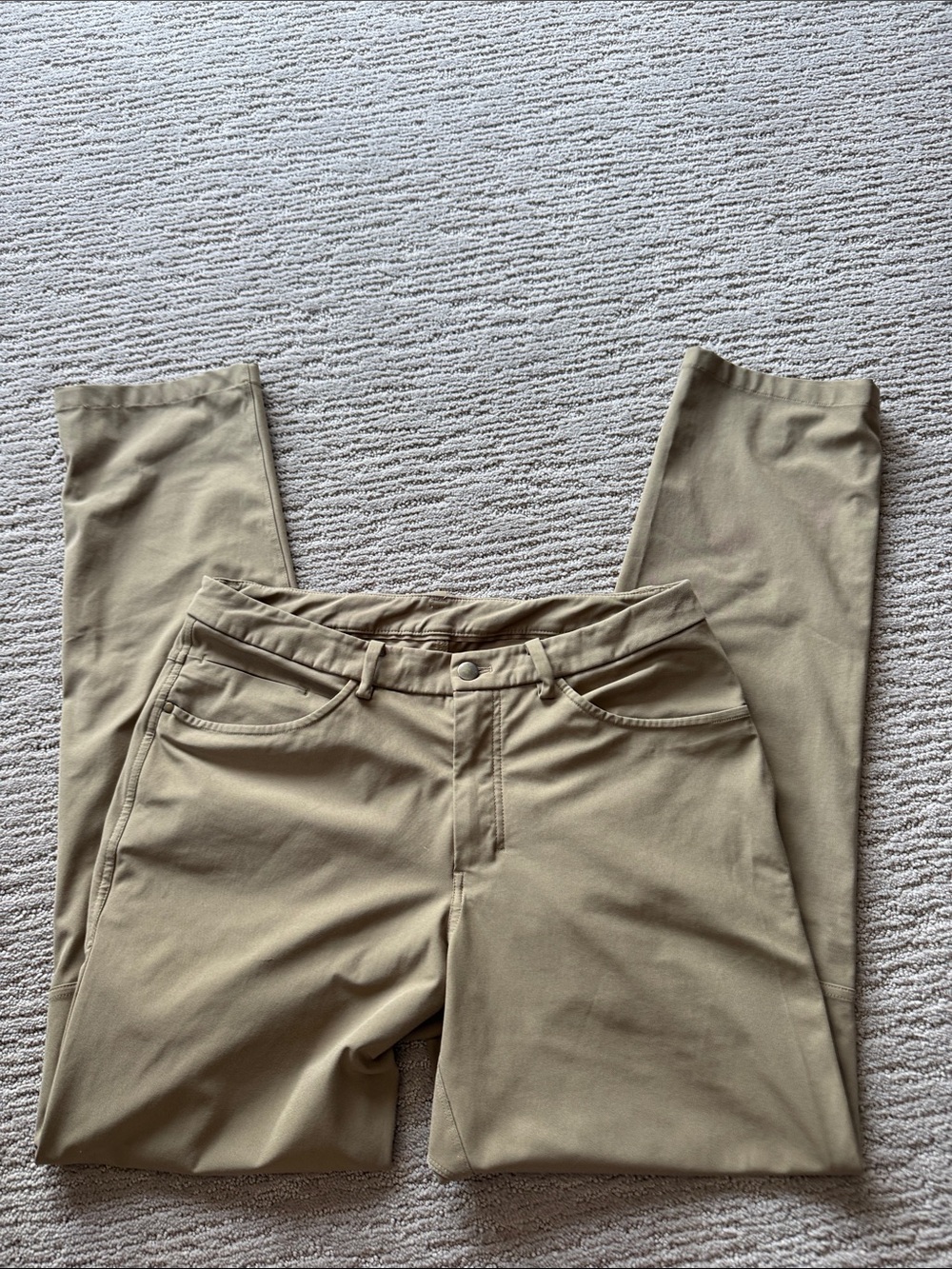 Lululemon ABC pant… Men's Khaki/Tan Performance Pants